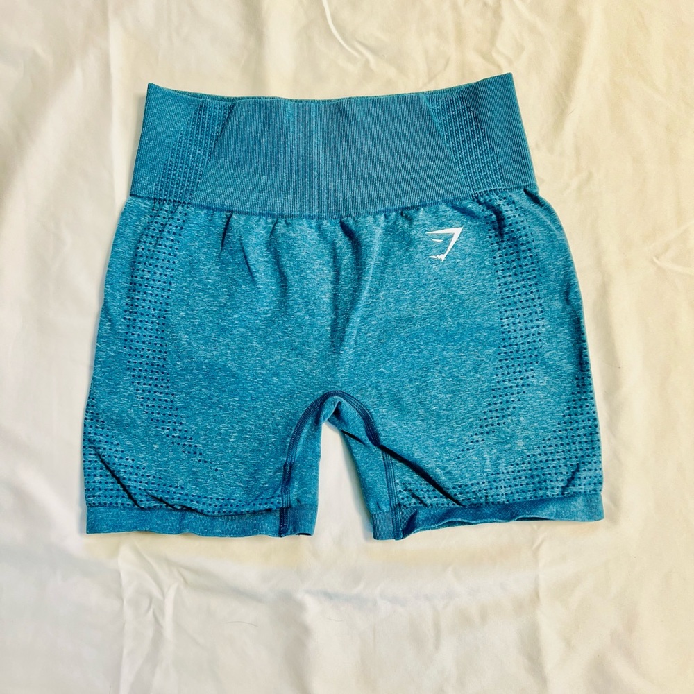 Gymshark Seamless Shorts - MEDIUM